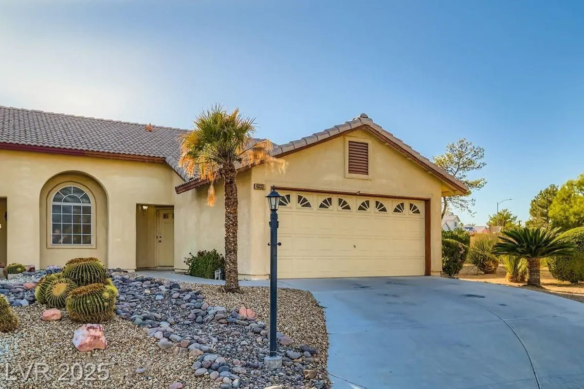 Property Slideshow image 1 of 18 | 4833 lawnwood ct, Las Vegas, NV, 89130