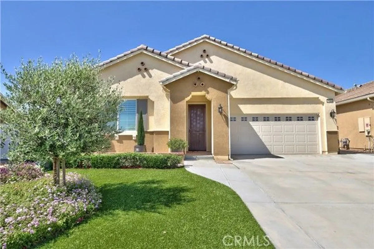 Property Slideshow image 1 of 43 | 26595 opalescent, Menifee, CA, 92584