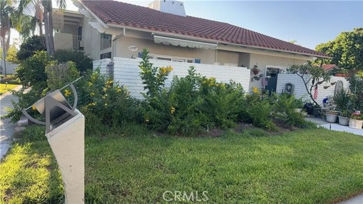 Property Slideshow image 1 of 15 | 2037 via mariposa e c, Laguna Woods, CA, 92637