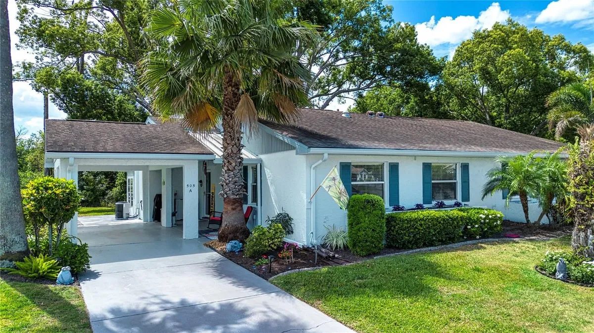 Property Slideshow image 1 of 39 | 505 finsbury cir a, Sun City Center, FL, 33573