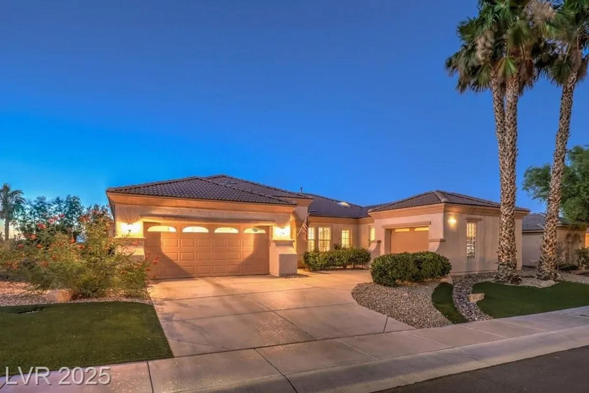 Property Slideshow image 1 of 39 | 10536 abisso dr, Las Vegas, NV, 89135