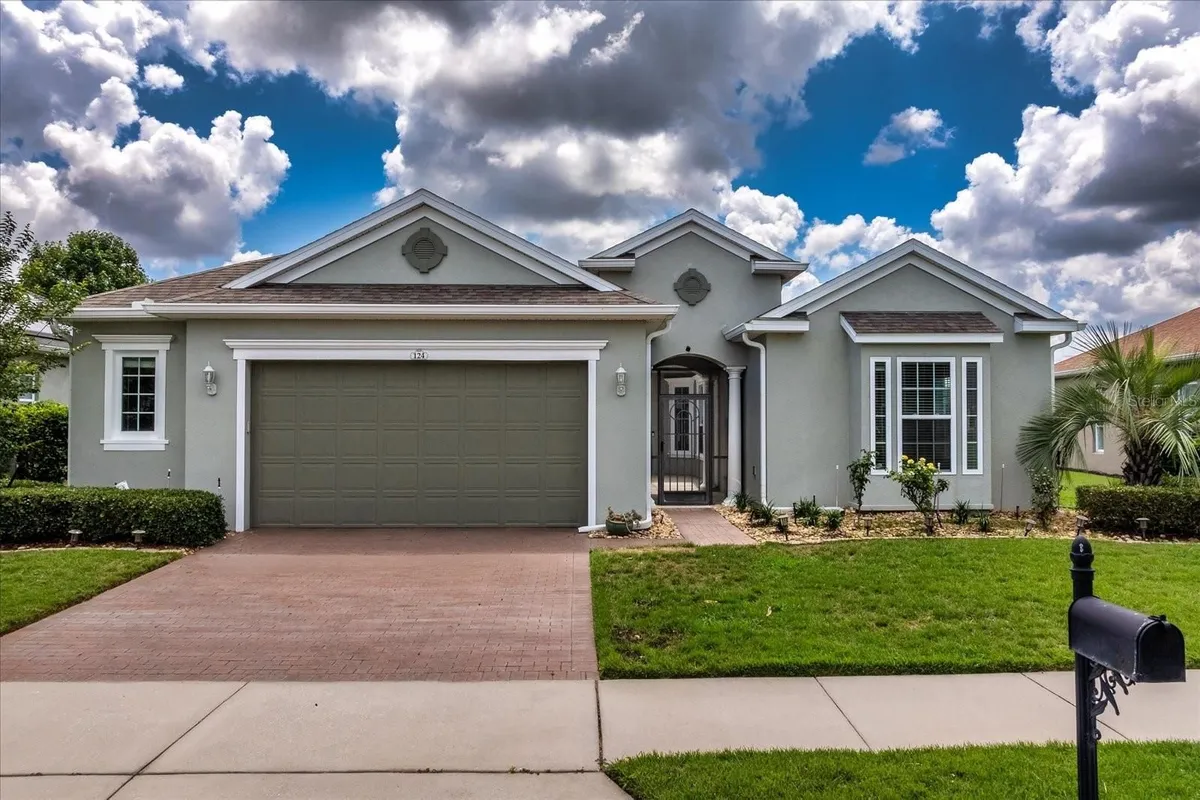 Property Slideshow image 1 of 37 | 124 balmy coast rd, Groveland, FL, 34736