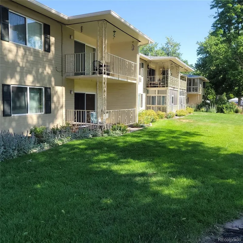 Property Slideshow image 1 of 28 | 755 s clinton st 1a, Denver, CO, 80247