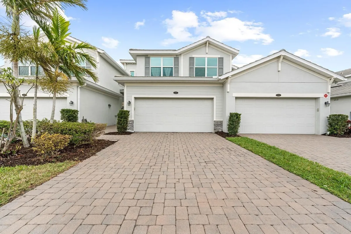 Property Slideshow image 1 of 41 | 933 tidewater shores loop # 722, Bradenton, FL, 34208
