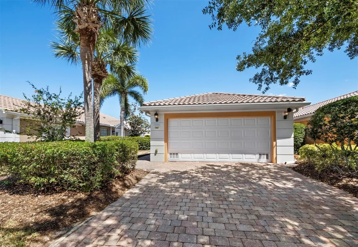 Property Slideshow image 1 of 52 | 5967 benevento dr, Sarasota, FL, 34238