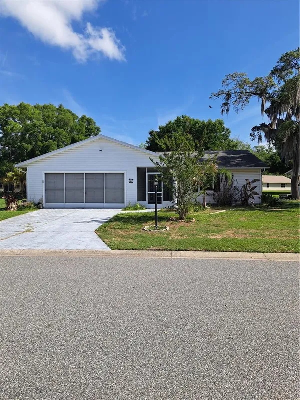 Property Slideshow image 1 of 29 | 5618 rosewall cir, Leesburg, FL, 34748