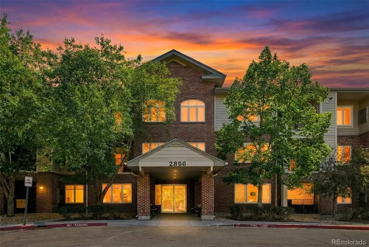 Property Slideshow image 1 of 47 | 2896 w riverwalk cir a 309, Littleton, CO, 80123