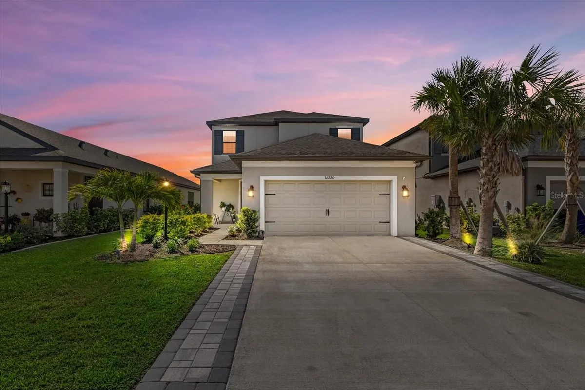 Property Slideshow image 1 of 46 | 16226 paynes mill dr, Lakewood Ranch, FL, 34211