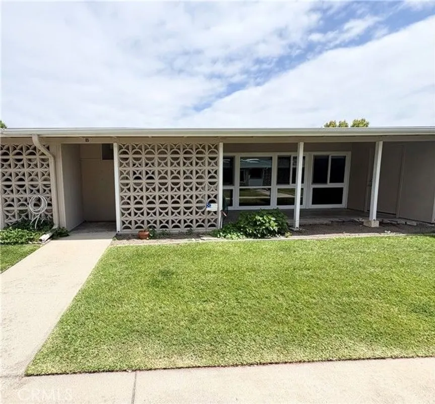 Property Slideshow image 1 of 27 | 1371 oakmont rd m7-150b, Seal Beach, CA, 90740