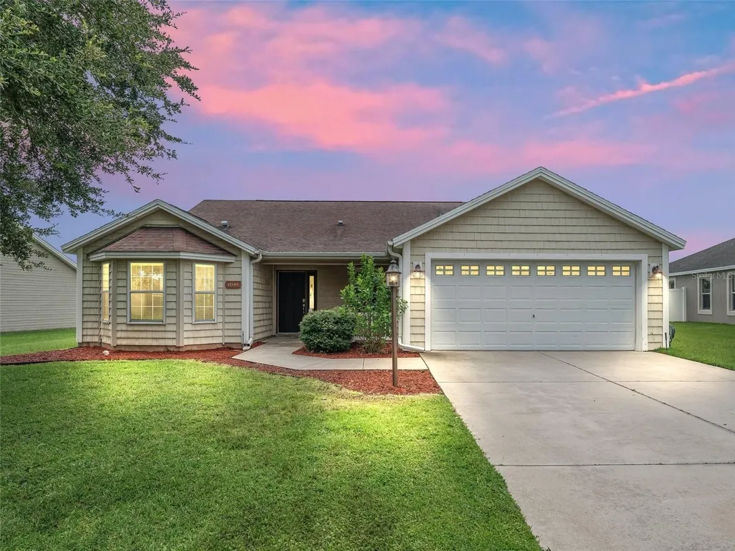Property Slideshow image 1 of 41 | 12185 ne 51st cir, Oxford, FL, 34484