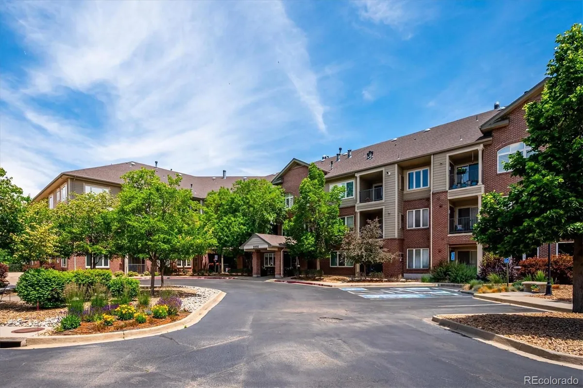Property Slideshow image 1 of 40 | 2896 w riverwalk cir a314, Littleton, CO, 80123
