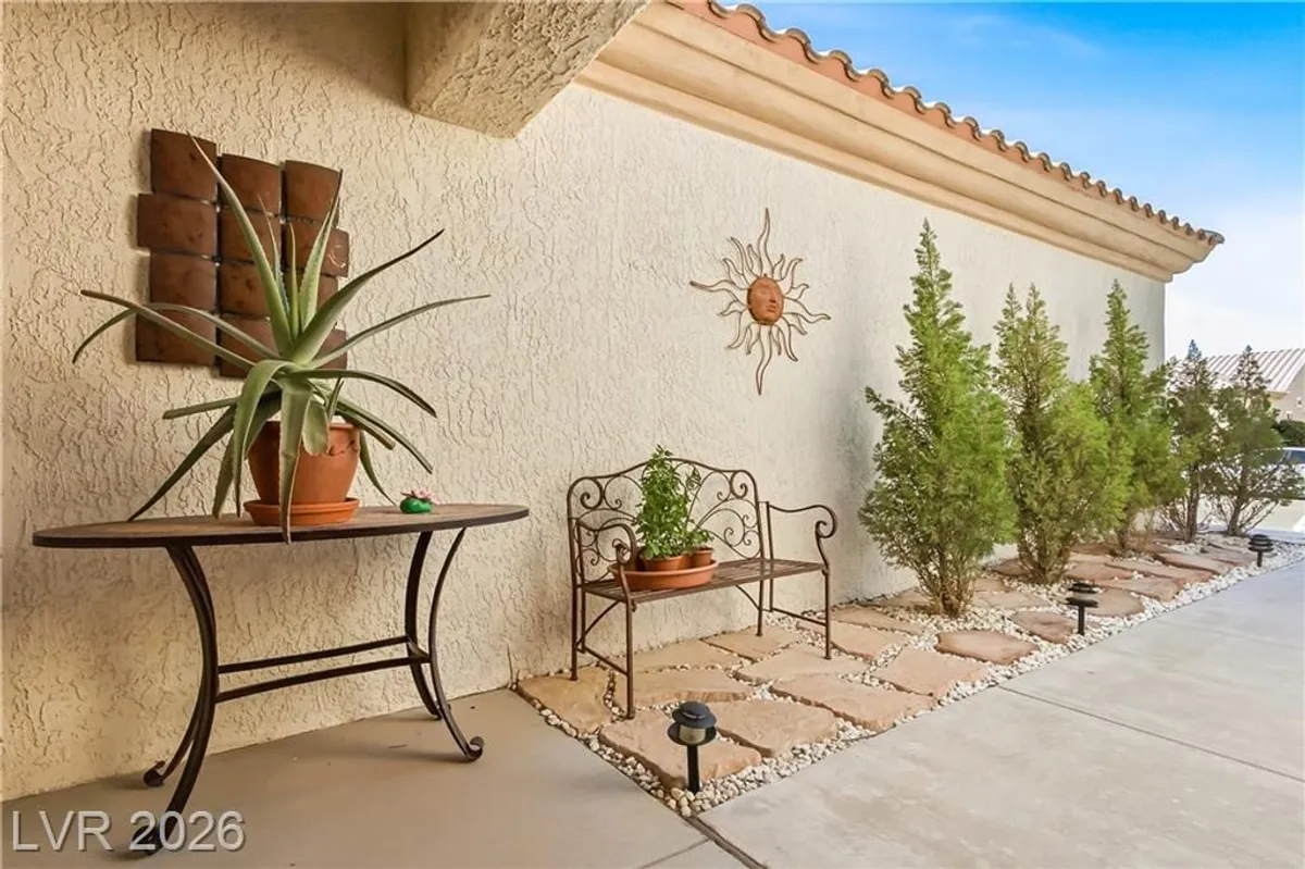 Property Slideshow image 1 of 52 | 10109 keysborough dr, Las Vegas, NV, 89134