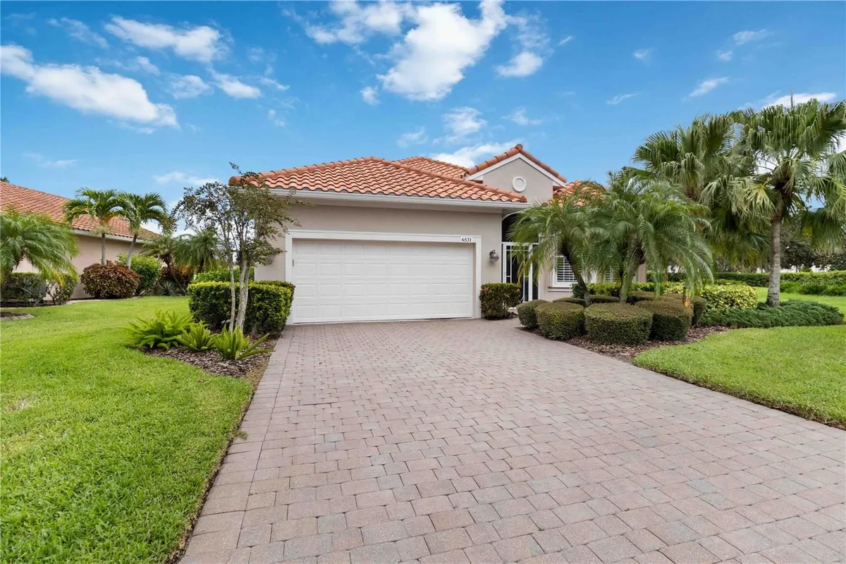 Property Slideshow image 1 of 29 | 6531 43rd ct, Sarasota, FL, 34243