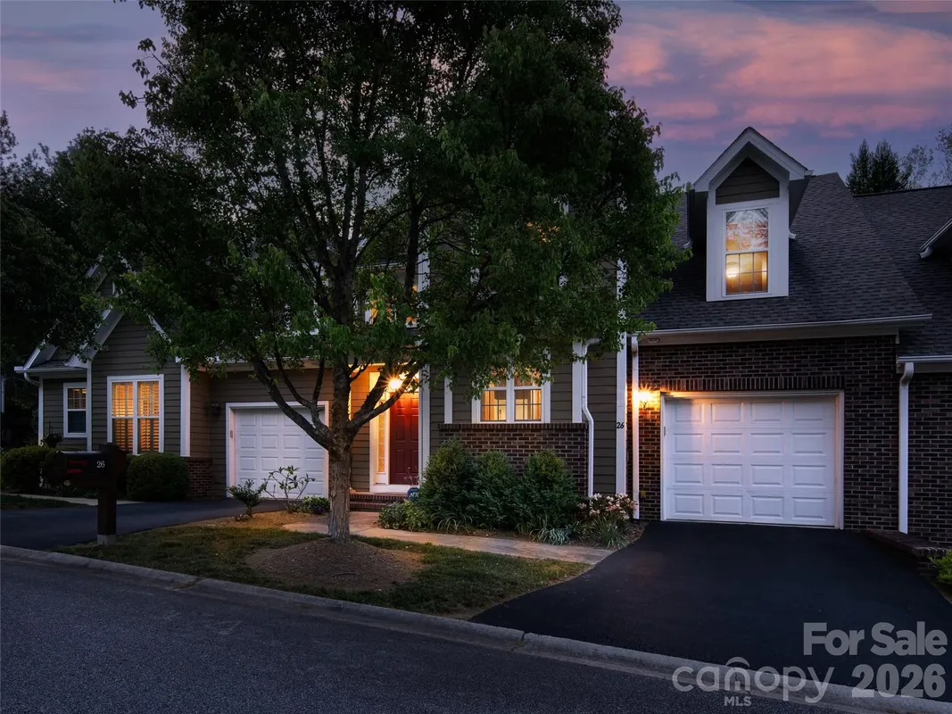Property Slideshow image 1 of 22 | 26 black horse run, Biltmore Lake, NC, 28715