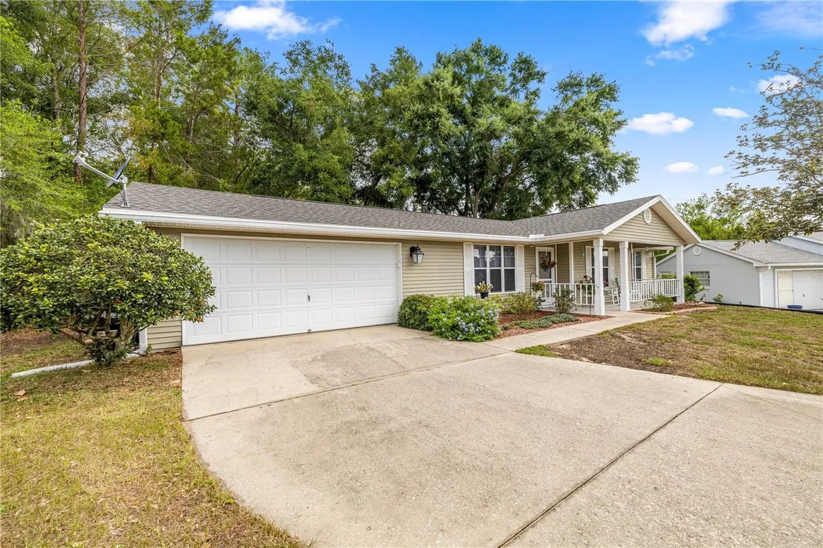 Property Slideshow image 1 of 25 | 8137 sw 117th loop, Ocala, FL, 34481