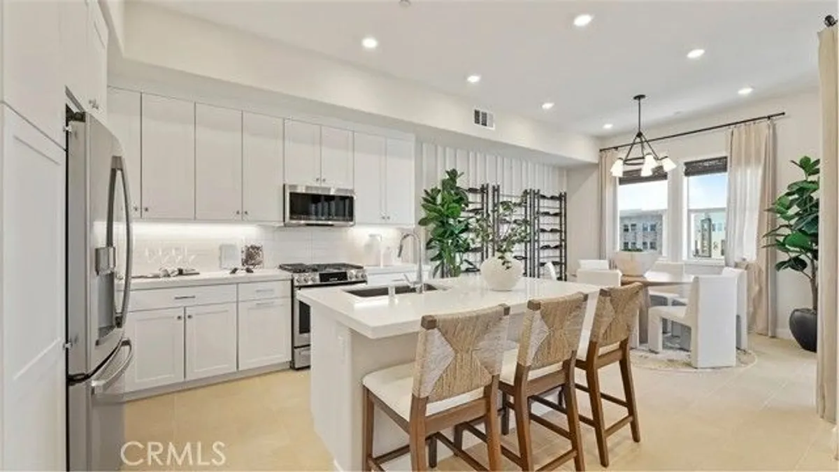 Property Slideshow image 1 of 25 | 1295 snowberry pl, Montebello, CA, 90640