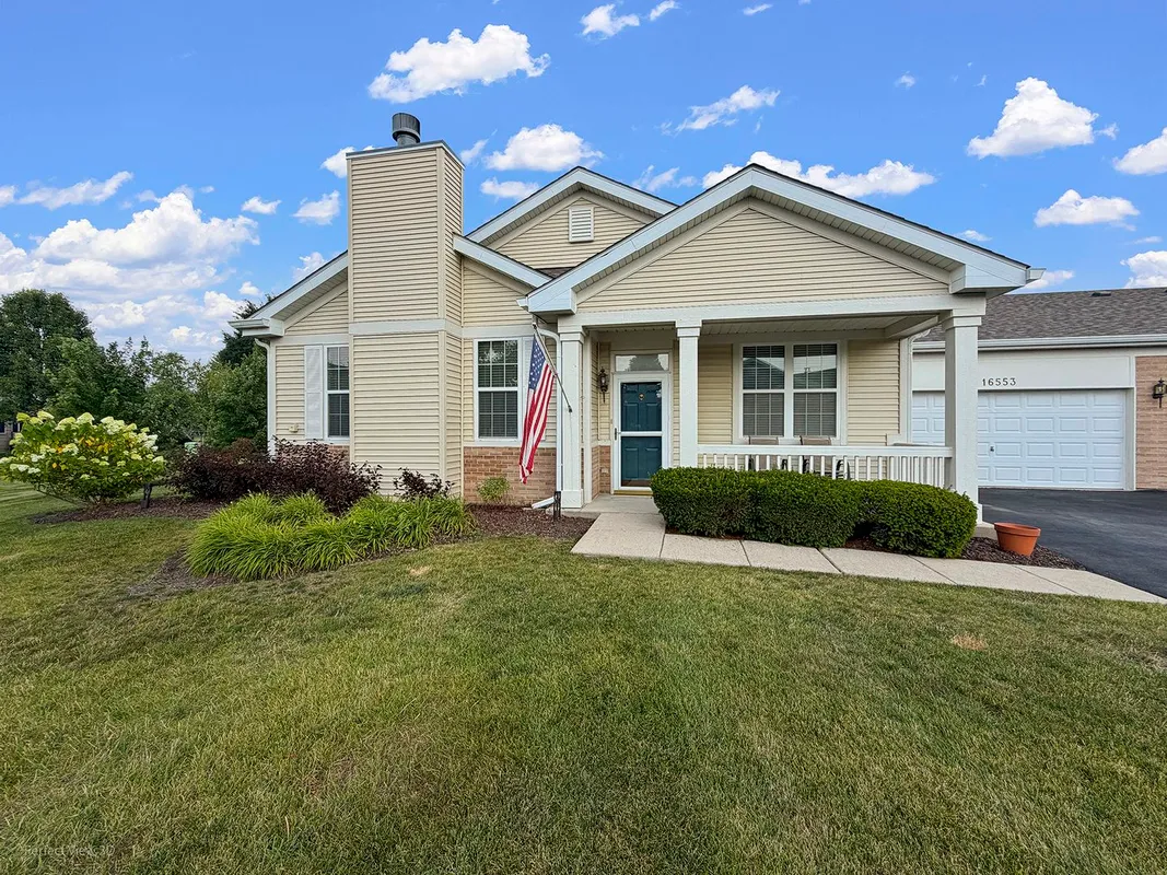 Property Slideshow image 1 of 23 | 16553 buckner pond way, Crest Hill, IL, 60403