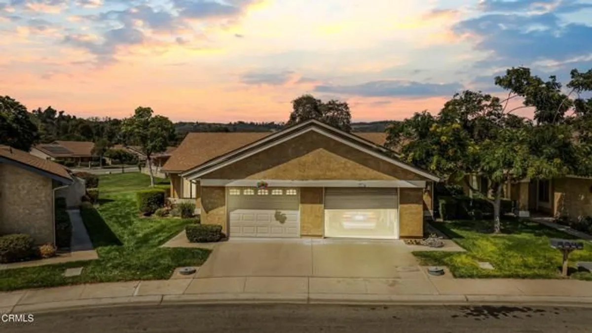 Property Slideshow image 1 of 57 | 34137 village 34 34, Camarillo, CA, 93012