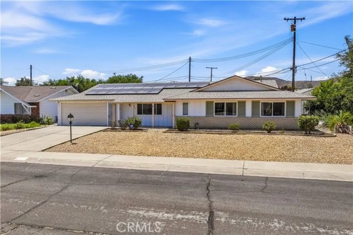 Property Slideshow image 1 of 38 | 28561 middlebury, Sun City, CA, 92586