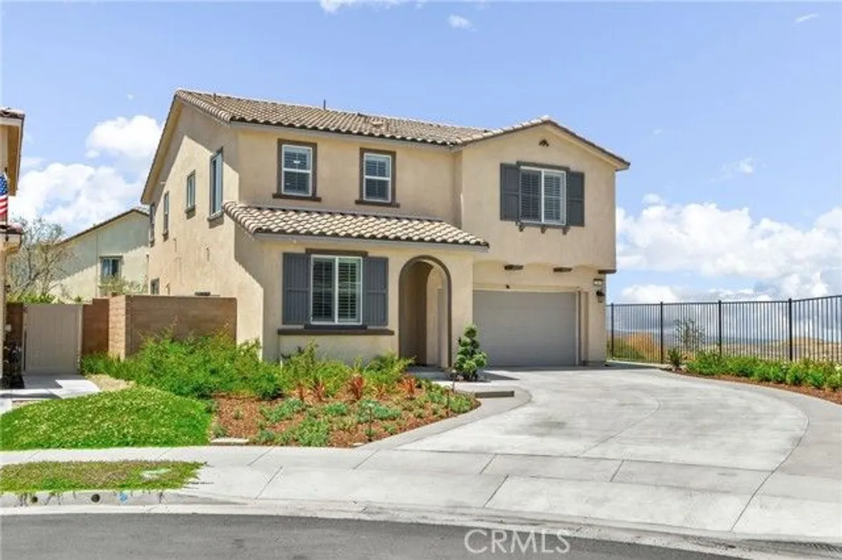 Property Slideshow image 1 of 63 | 23809 solaris ct, Corona, CA, 92883