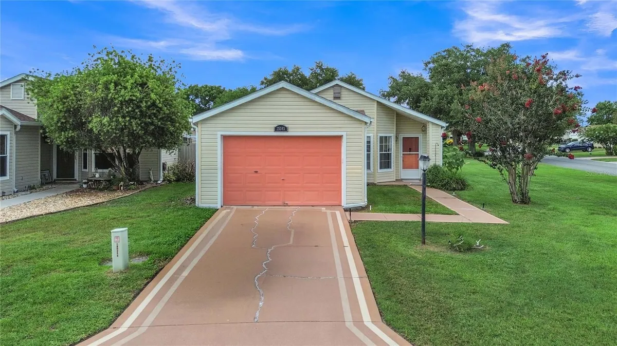 Property Slideshow image 1 of 55 | 25345 green heron dr, Leesburg, FL, 34748