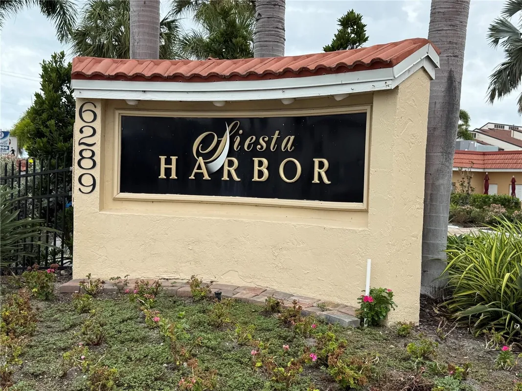 Property Slideshow image 1 of 53 | 1250 n portofino dr 202, Sarasota, FL, 34242