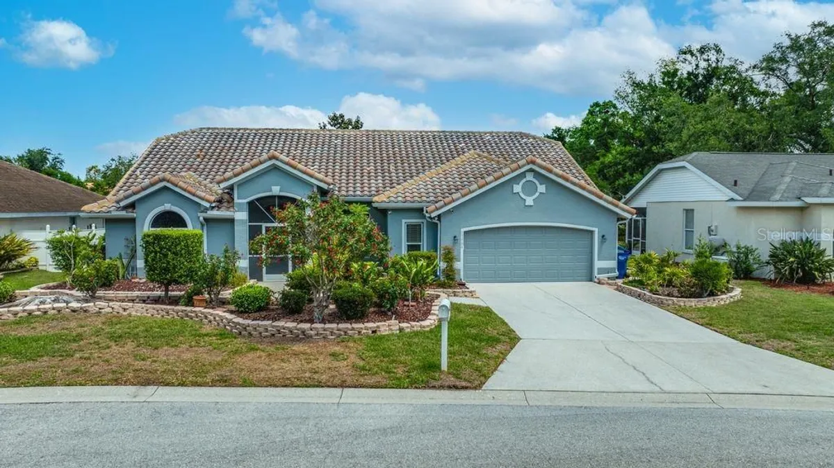 Property Slideshow image 1 of 56 | 5321 gardens dr, Sarasota, FL, 34243