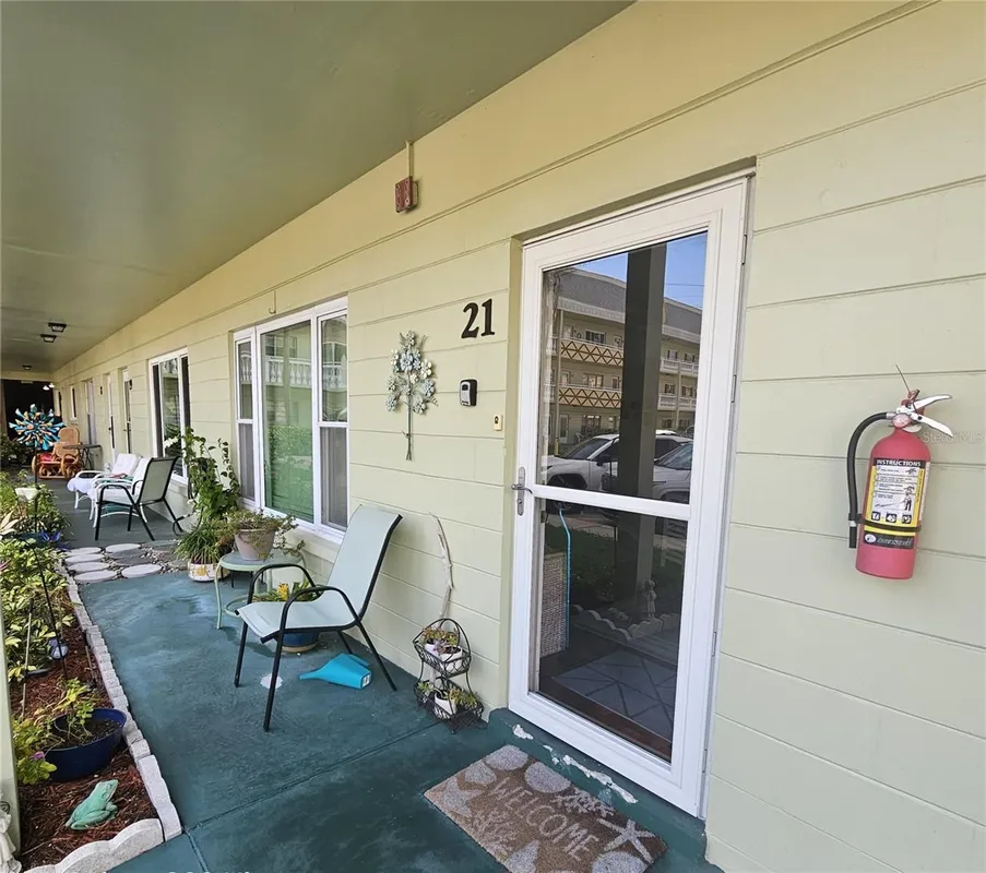 Property Slideshow image 1 of 13 | 2459 columbia dr 21, Clearwater, FL, 33763