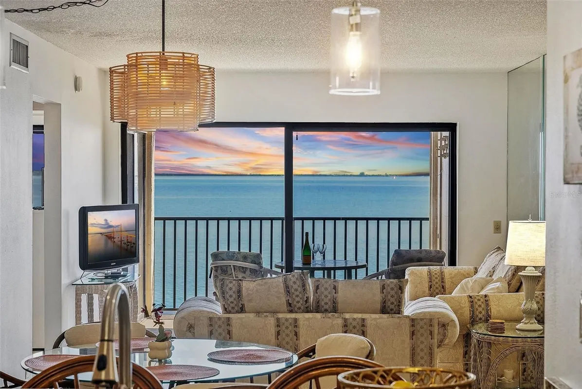 Property Slideshow image 1 of 42 | 6322 palma del mar blvd s apt 209, St Petersburg, FL, 33715