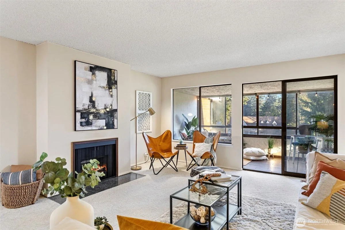 Property Slideshow image 1 of 40 | 11025 glen acres dr d, Seattle, WA, 98168