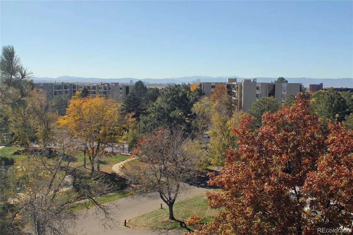 Property Slideshow image 1 of 25 | 13952 e marina dr 606, Aurora, CO, 80014