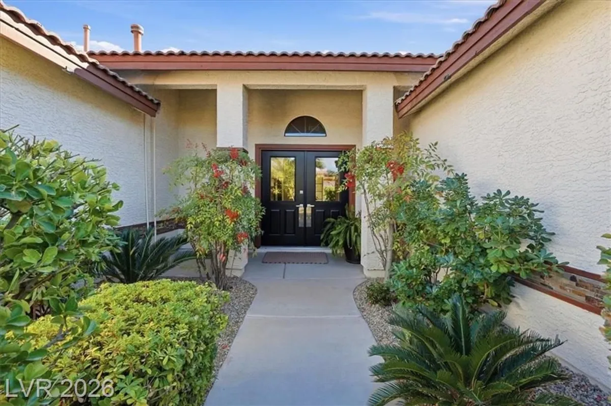 Property Slideshow image 1 of 25 | 5609 cape coral cir, Las Vegas, NV, 89130