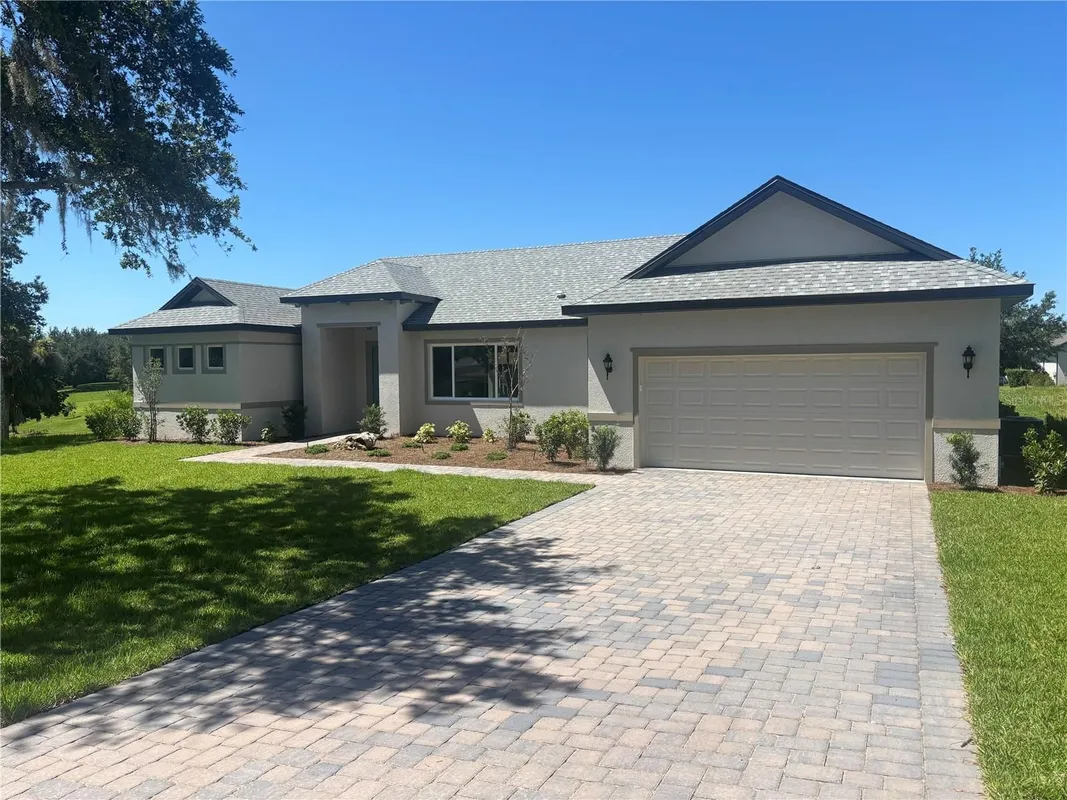 Property Slideshow image 1 of 27 | 5540 saddleback ct, Lady Lake, FL, 32159