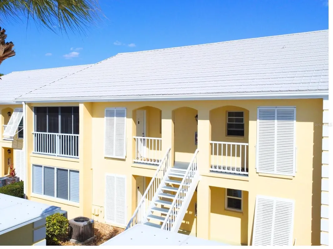 Property Slideshow image 1 of 52 | 410 cerromar cir 242, Venice, FL, 34293