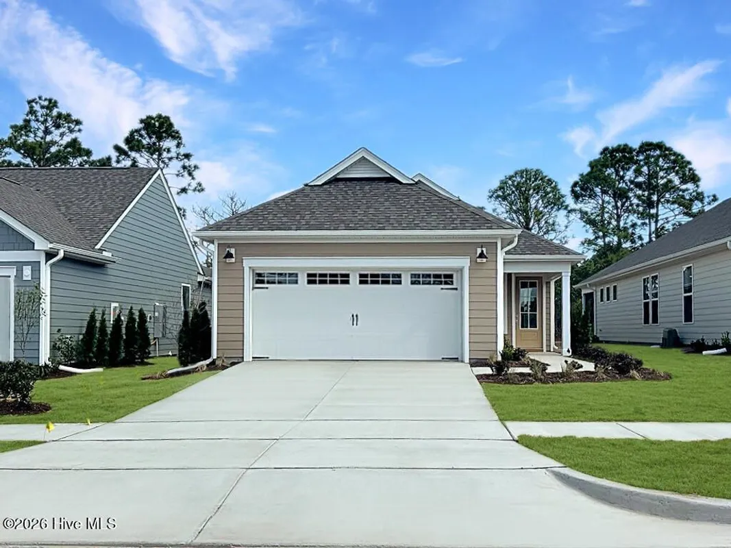 Property Slideshow image 1 of 21 | 5936 moonshell loop, Wilmington, NC, 28412
