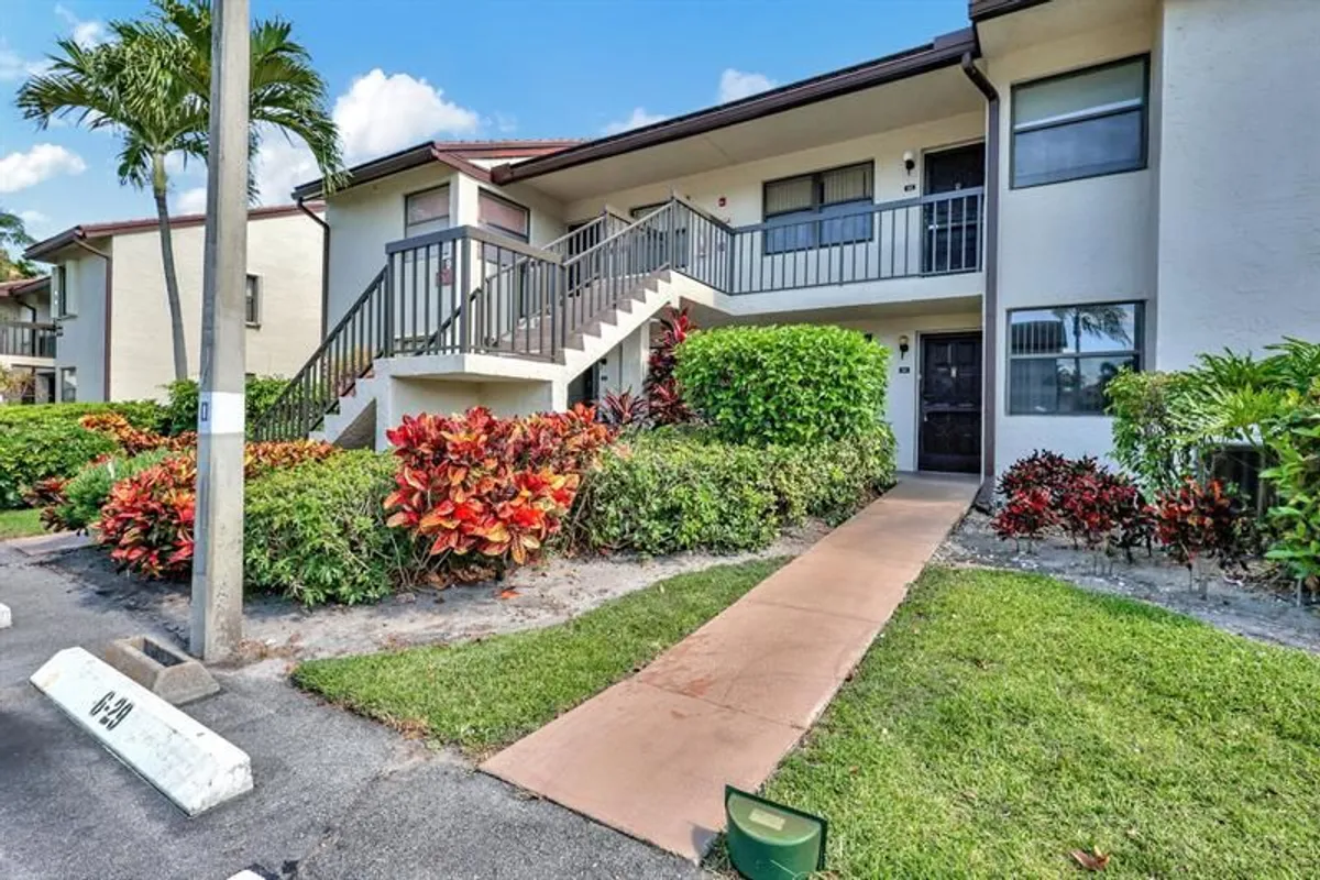 Property Slideshow image 1 of 45 | 7650 tahiti ln 102, Lake Worth, FL, 33467