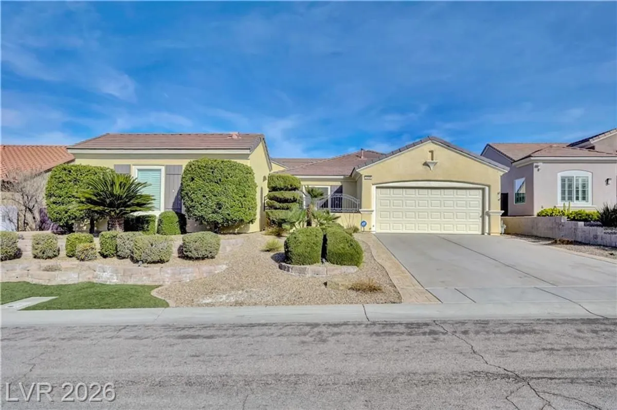 Property Slideshow image 1 of 71 | 2258 sandstone cliffs dr, Henderson, NV, 89044