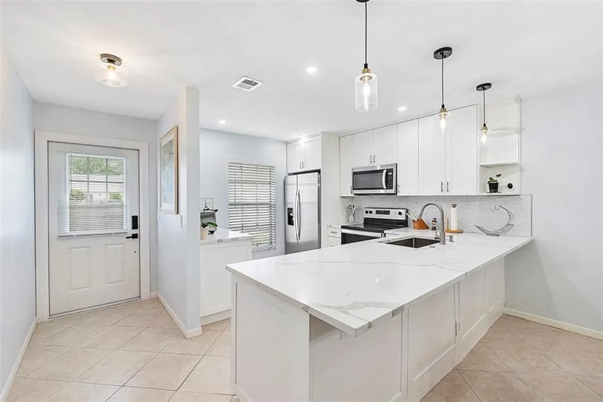 Property Slideshow image 1 of 27 | 393 bennington ln # 393, Lake Worth, FL, 33467