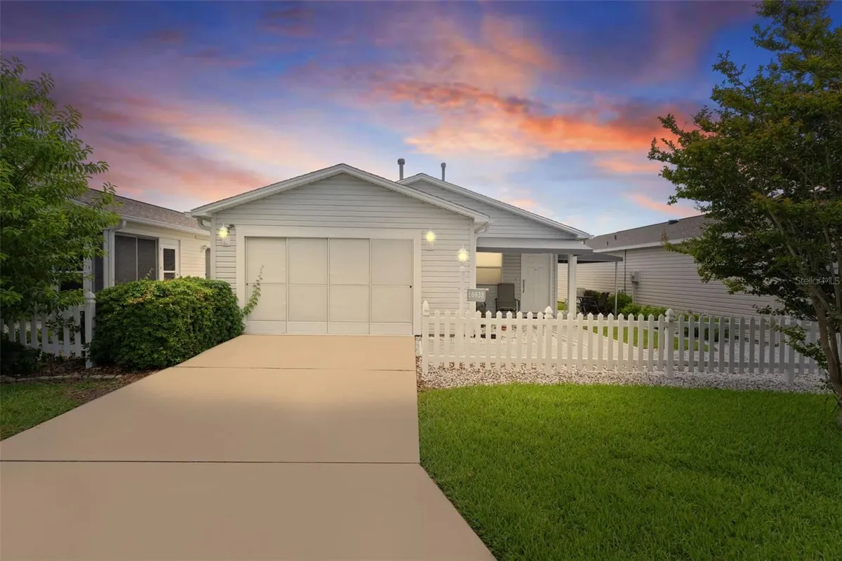 Property Slideshow image 1 of 23 | 16933 se 94th sunnybrook cir, The Villages, FL, 32162
