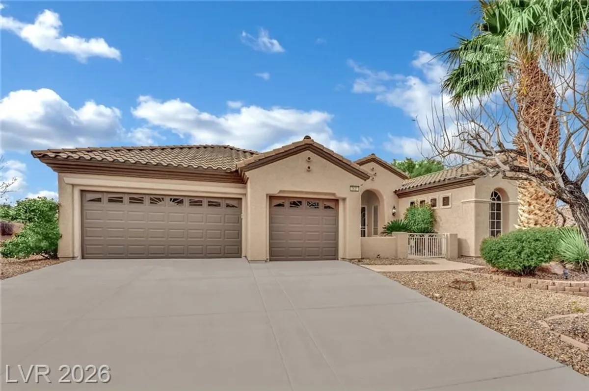 Property Slideshow image 1 of 68 | 2621 evening sky dr, Henderson, NV, 89052
