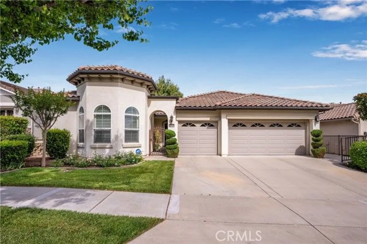 Property Slideshow image 1 of 28 | 24151 whitetail dr, Corona, CA, 92883
