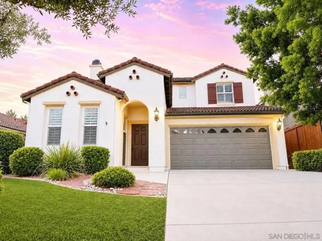 Property Slideshow image 1 of 35 | 10287 spruce woodlands way, Escondido, CA, 92026