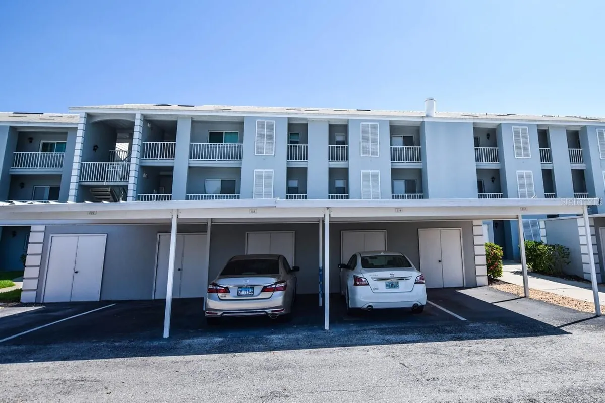 Property Slideshow image 1 of 37 | 408 cerromar cir 236, Venice, FL, 34293
