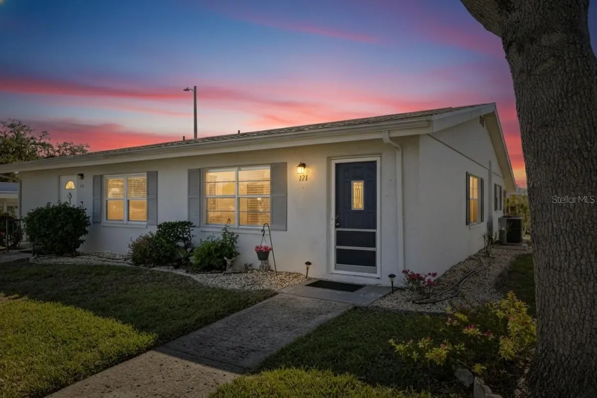 Property Slideshow image 1 of 30 | 301 andover pl 171, Sun City Center, FL, 33573