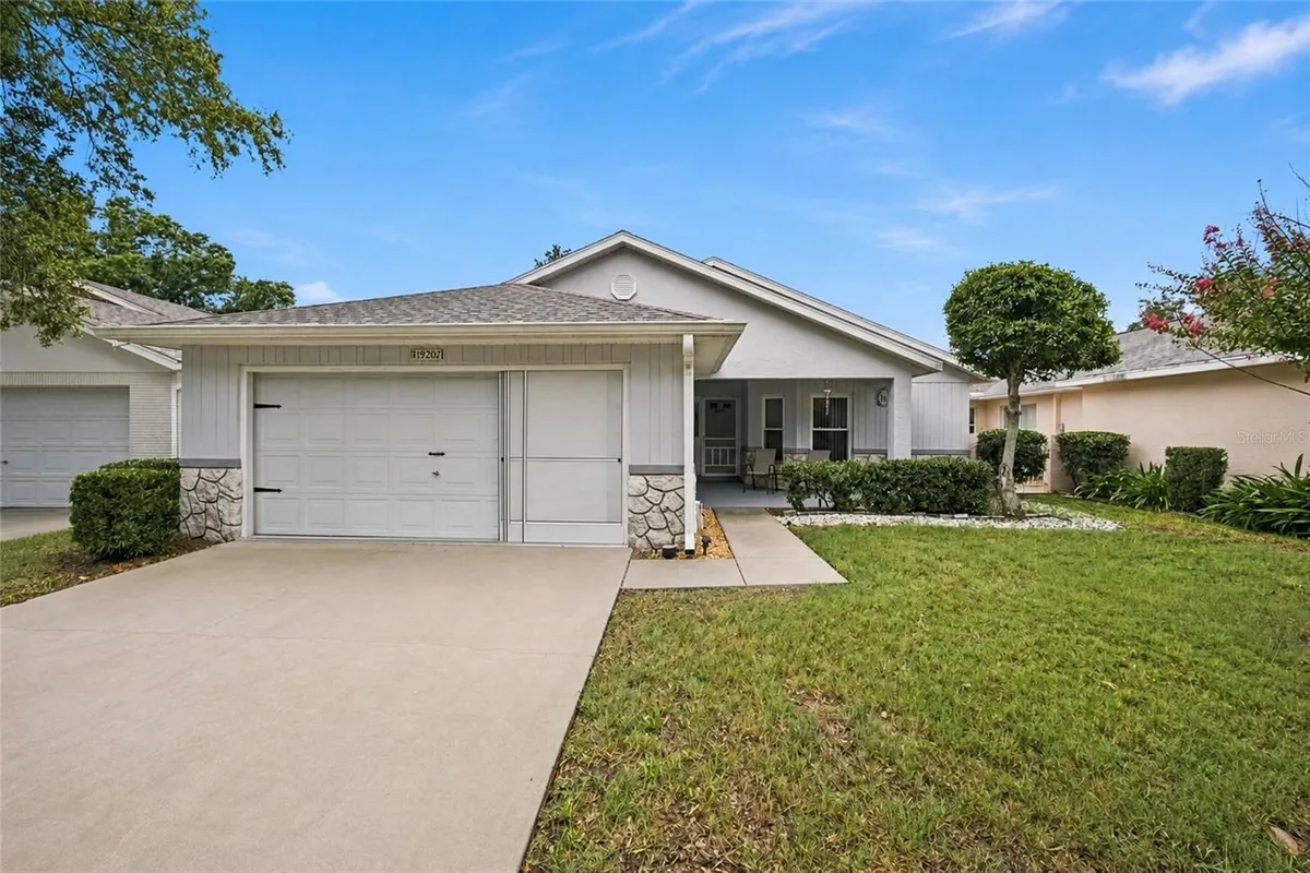 Property Slideshow image 1 of 33 | 9201 sw 91st cir, Ocala, FL, 34481