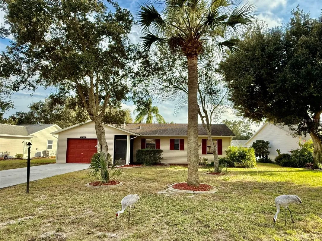 Property Slideshow image 1 of 43 | 2105 greenlaw ct # 2105, Leesburg, FL, 34788