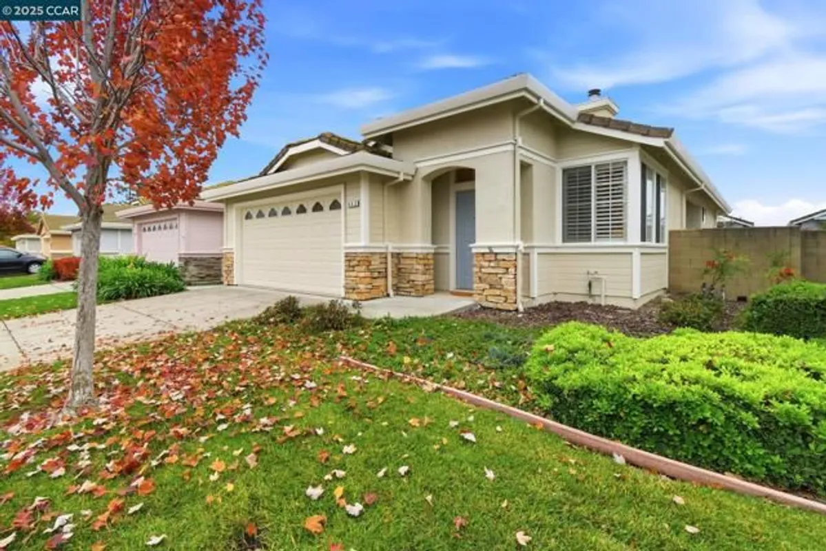 Property Slideshow image 1 of 42 | 443 mandarin cir, Vacaville, CA, 95687