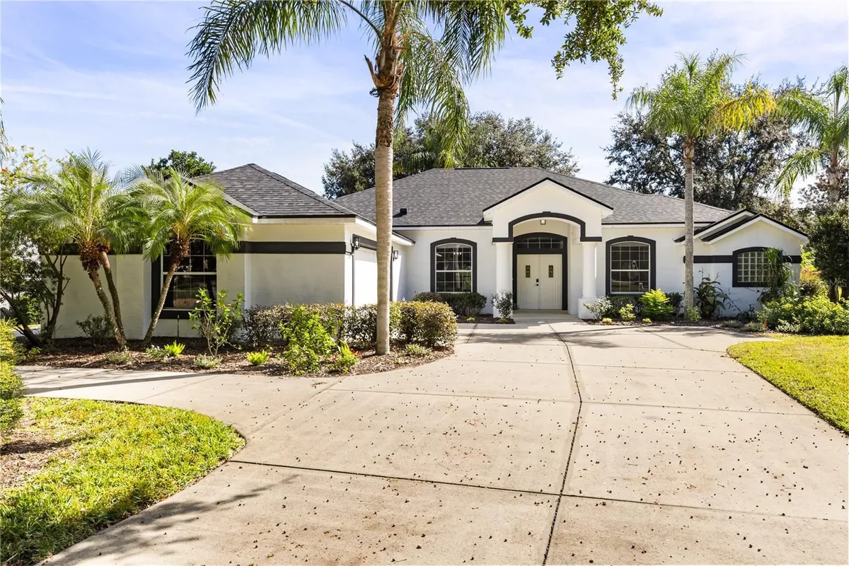 Property Slideshow image 1 of 42 | 39634 harbor hills blvd, Lady Lake, FL, 32159