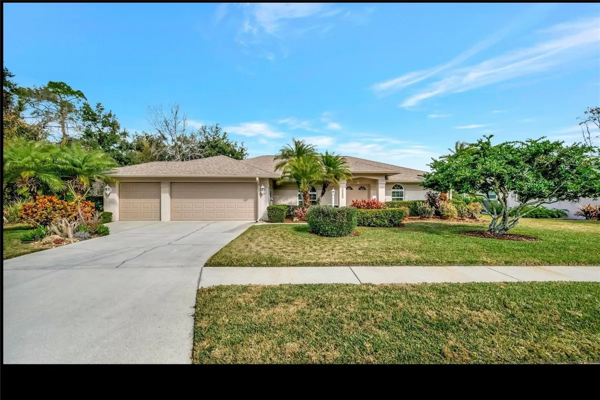 Property Slideshow image 1 of 61 | 6183 misty oaks dr, Sarasota, FL, 34243