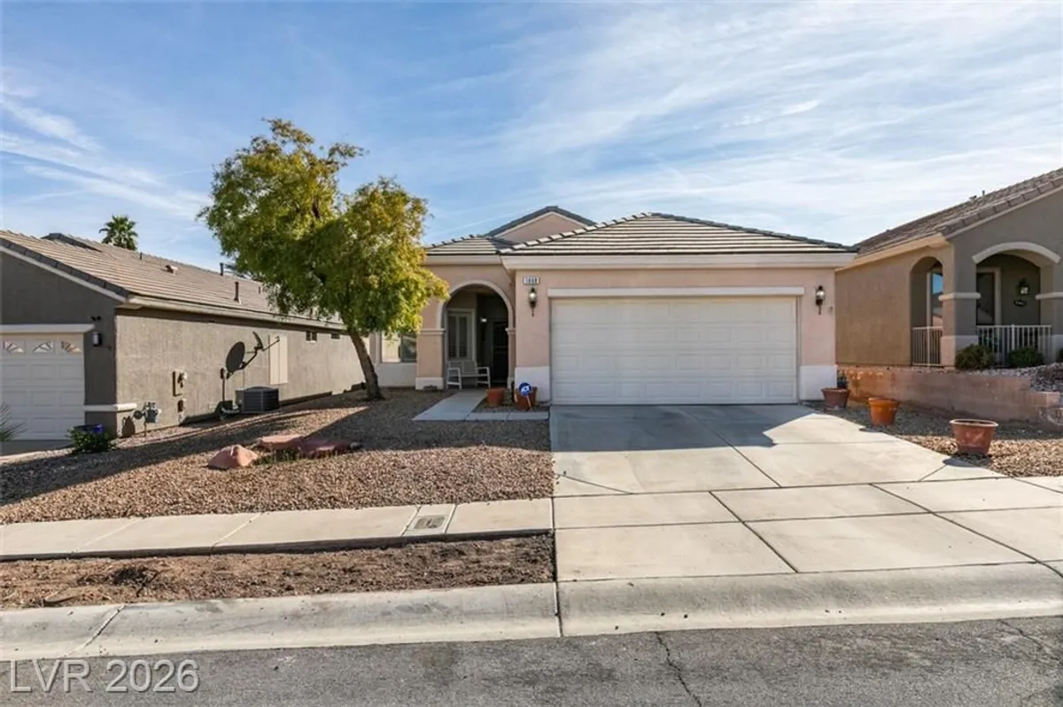 Property Slideshow image 1 of 34 | 1868 high mesa dr, Henderson, NV, 89012